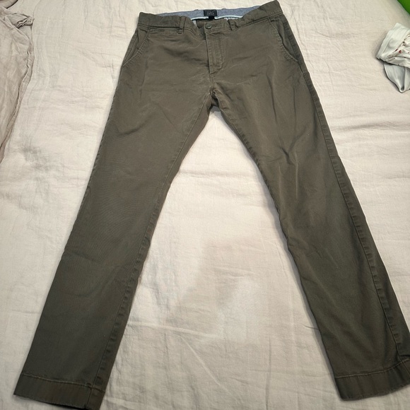 Men’s Jcrew Stretch Pants - Picture 2 of 3